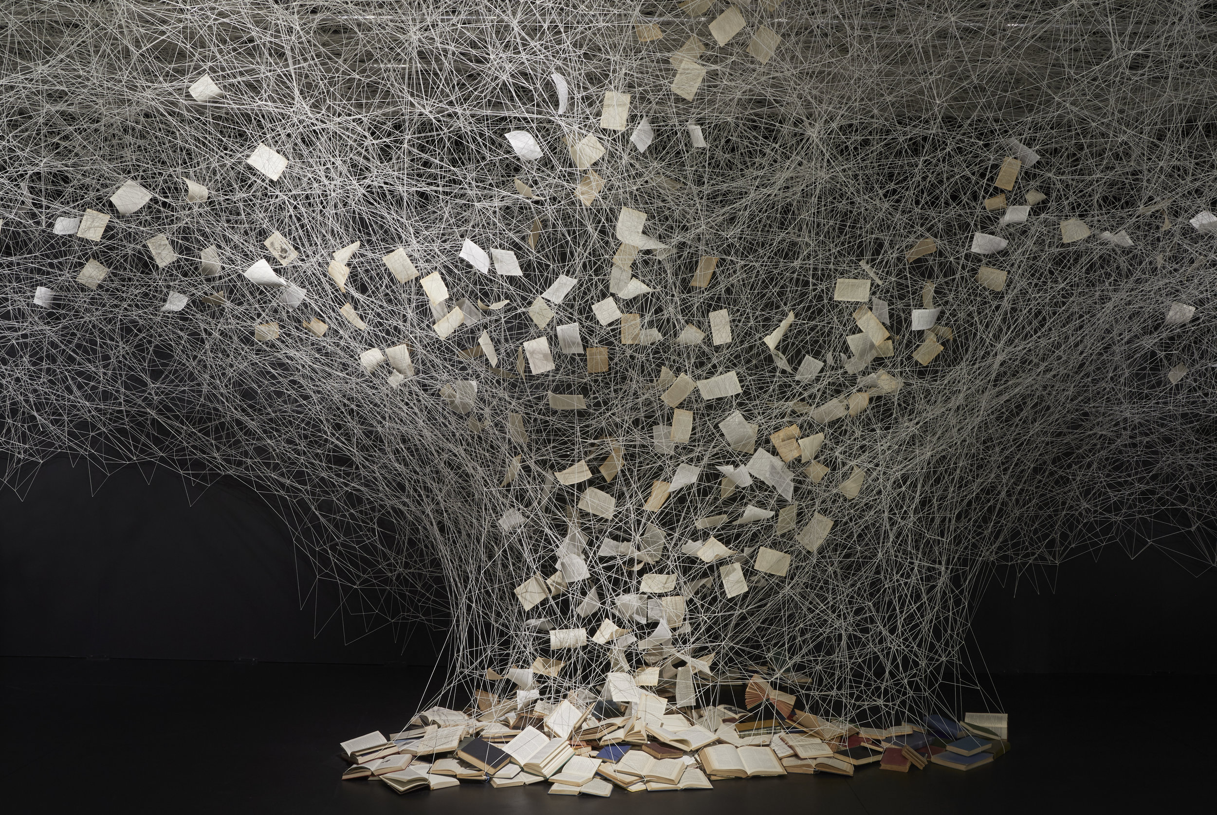 CHIHARU SHIOTA–塩田千春